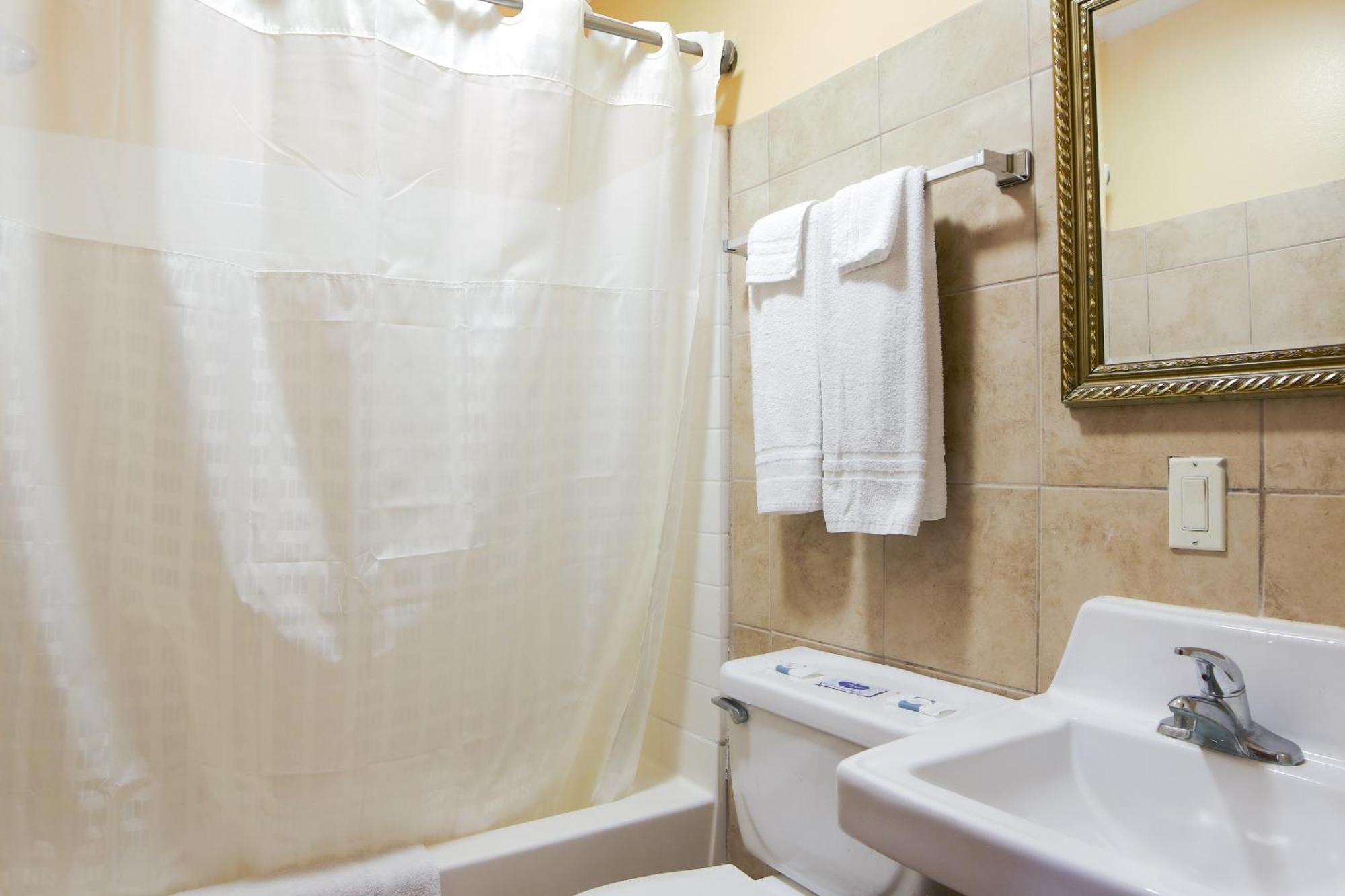 Economy Inn By Oyo Lockport Near Houma ภายนอก รูปภาพ