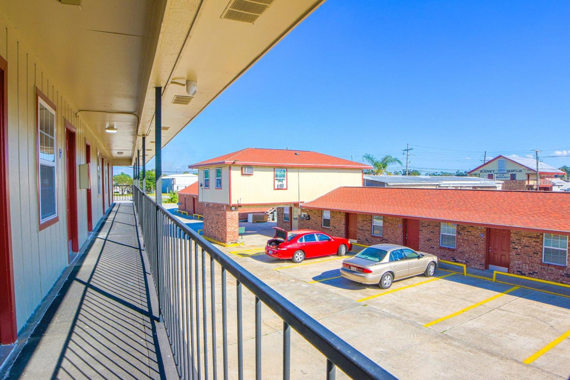 Economy Inn By Oyo Lockport Near Houma ภายนอก รูปภาพ
