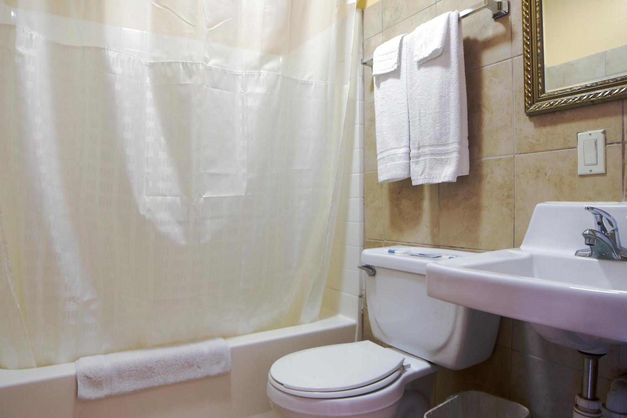 Economy Inn By Oyo Lockport Near Houma ภายนอก รูปภาพ
